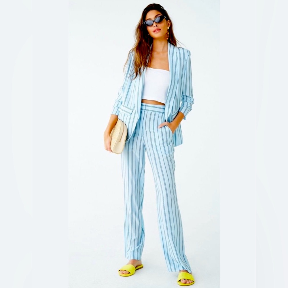💙🦋Brand new suit🦋💙